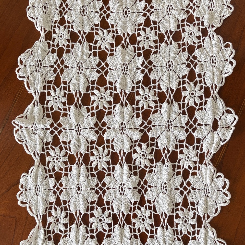 Beautiful Handmade White Doily 12”x31”
